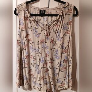 Womens boho sleeveless blouse